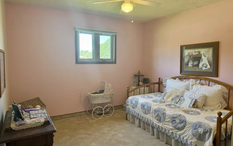 779 Woodland Lane, Goodland, Kansas 67735, 4 Bedrooms Bedrooms, ,3 BathroomsBathrooms,Home,For Sale,Woodland ,1187