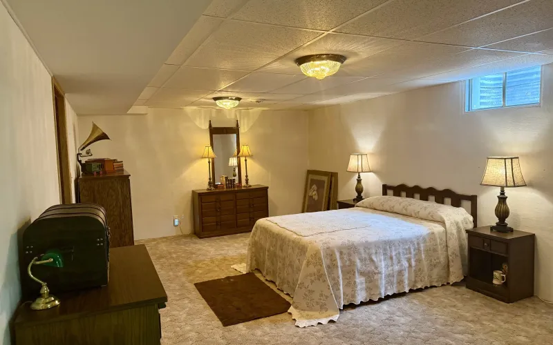 779 Woodland Lane, Goodland, Kansas 67735, 4 Bedrooms Bedrooms, ,3 BathroomsBathrooms,Home,For Sale,Woodland ,1187