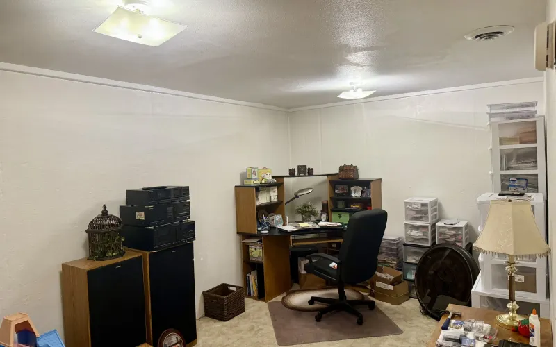 779 Woodland Lane, Goodland, Kansas 67735, 4 Bedrooms Bedrooms, ,3 BathroomsBathrooms,Home,For Sale,Woodland ,1187