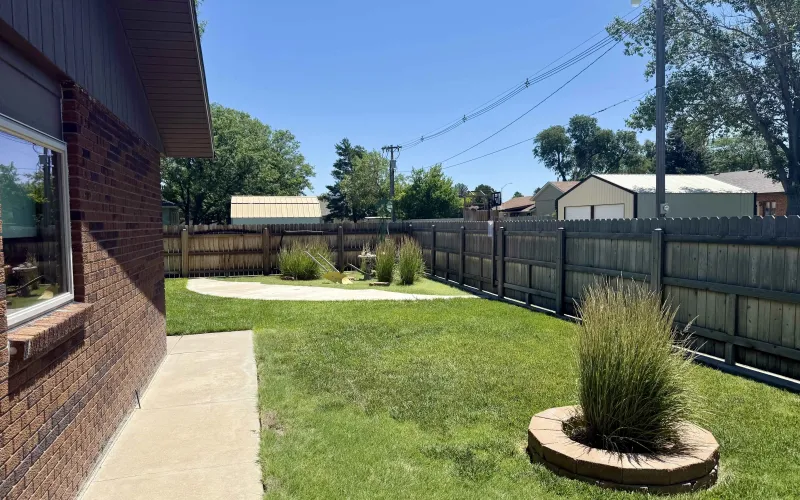 779 Woodland Lane, Goodland, Kansas 67735, 4 Bedrooms Bedrooms, ,3 BathroomsBathrooms,Home,For Sale,Woodland ,1187