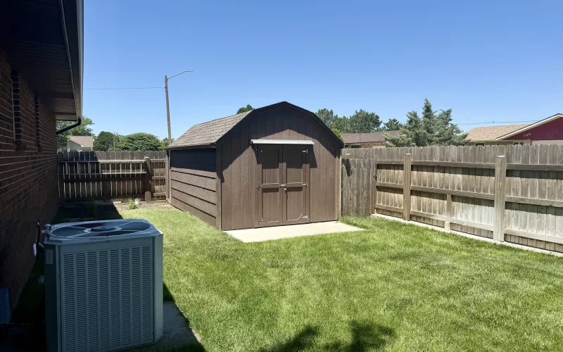 779 Woodland Lane, Goodland, Kansas 67735, 4 Bedrooms Bedrooms, ,3 BathroomsBathrooms,Home,For Sale,Woodland ,1187