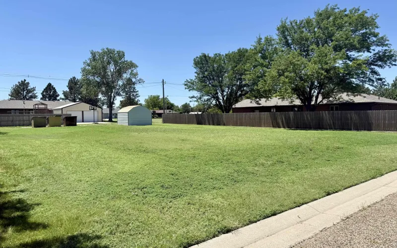 779 Woodland Lane, Goodland, Kansas 67735, 4 Bedrooms Bedrooms, ,3 BathroomsBathrooms,Home,For Sale,Woodland ,1187