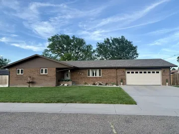 779 Woodland Lane, Goodland, Kansas 67735, 4 Bedrooms Bedrooms, ,3 BathroomsBathrooms,Home,For Sale,Woodland ,1187