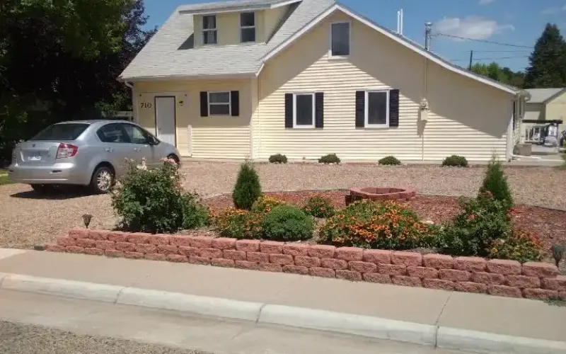 710 East 12th, Goodland, Kansas 67735, 3 Bedrooms Bedrooms, ,2 BathroomsBathrooms,Home,For Sale,East 12th,1189