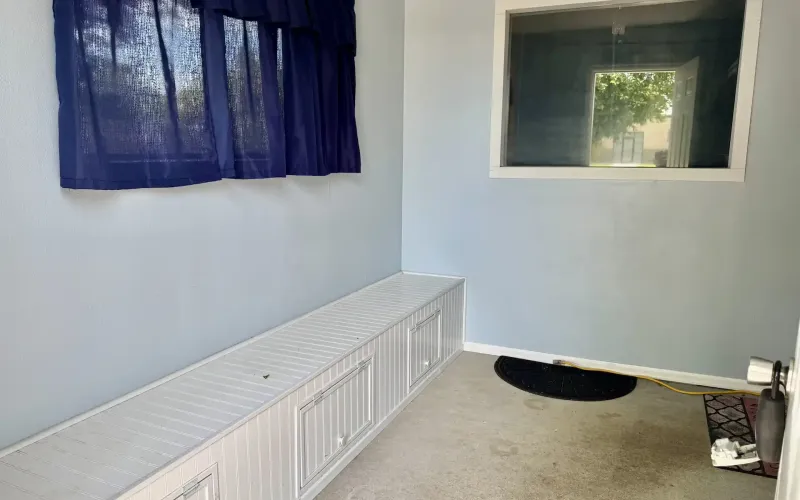 710 East 12th, Goodland, Kansas 67735, 3 Bedrooms Bedrooms, ,2 BathroomsBathrooms,Home,For Sale,East 12th,1189