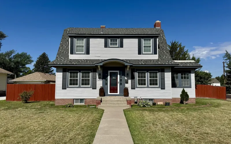 704 Main Avenue, Goodland, Kansas 67735, 3 Bedrooms Bedrooms, ,2 BathroomsBathrooms,Home,For Sale,Main,1194