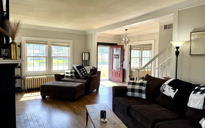 704 Main Avenue, Goodland, Kansas 67735, 3 Bedrooms Bedrooms, ,2 BathroomsBathrooms,Home,For Sale,Main,1194