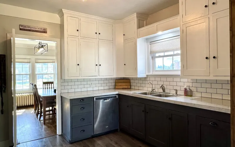 704 Main Avenue, Goodland, Kansas 67735, 3 Bedrooms Bedrooms, ,2 BathroomsBathrooms,Home,For Sale,Main,1194