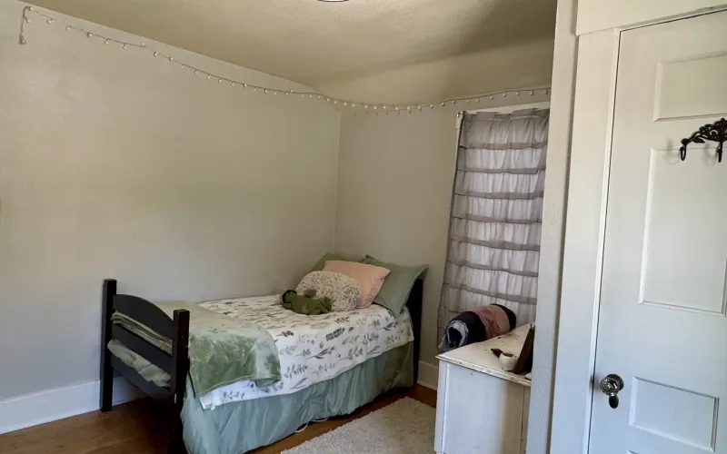 704 Main Avenue, Goodland, Kansas 67735, 3 Bedrooms Bedrooms, ,2 BathroomsBathrooms,Home,For Sale,Main,1194