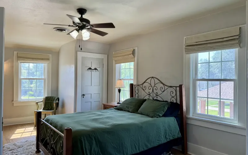 704 Main Avenue, Goodland, Kansas 67735, 3 Bedrooms Bedrooms, ,2 BathroomsBathrooms,Home,For Sale,Main,1194