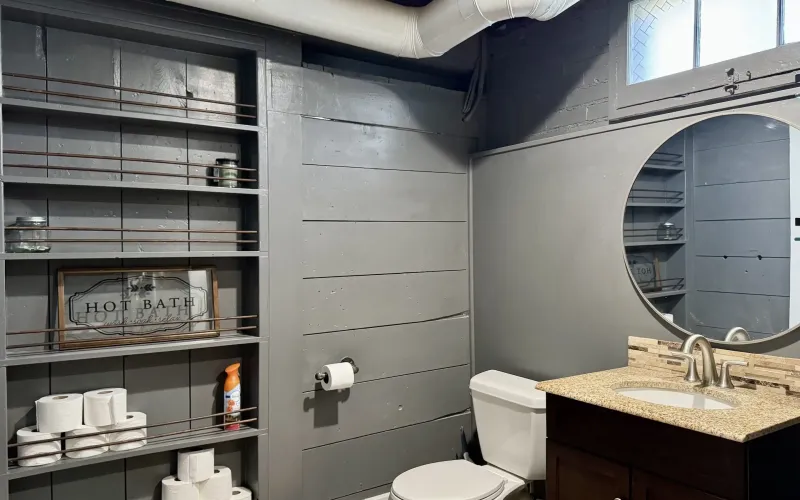 704 Main Avenue, Goodland, Kansas 67735, 3 Bedrooms Bedrooms, ,2 BathroomsBathrooms,Home,For Sale,Main,1194