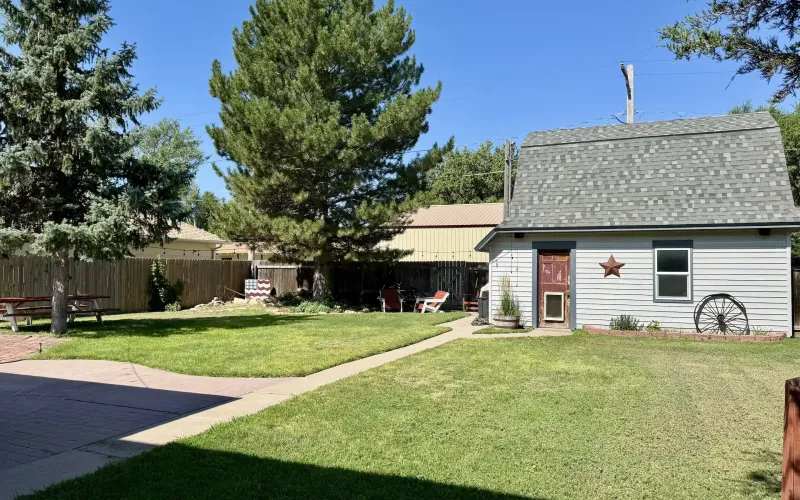 704 Main Avenue, Goodland, Kansas 67735, 3 Bedrooms Bedrooms, ,2 BathroomsBathrooms,Home,For Sale,Main,1194