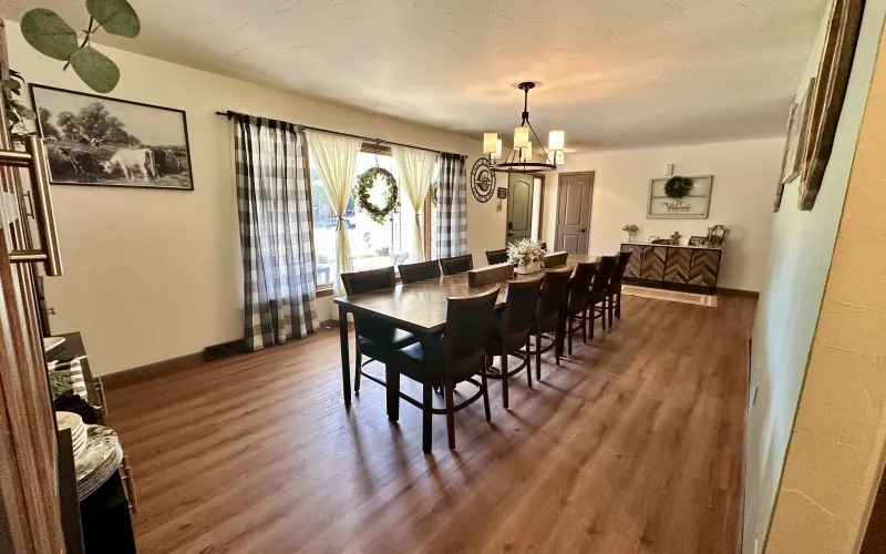 1015 Harrison Avenue, Goodland, Kansas 67735, 4 Bedrooms Bedrooms, ,3 BathroomsBathrooms,Home,For Sale,Harrison,1204