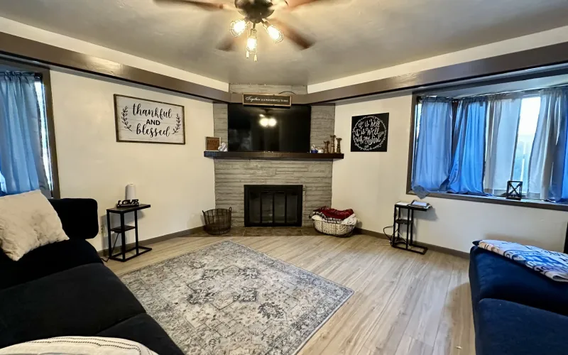 1015 Harrison Avenue, Goodland, Kansas 67735, 4 Bedrooms Bedrooms, ,3 BathroomsBathrooms,Home,For Sale,Harrison,1204