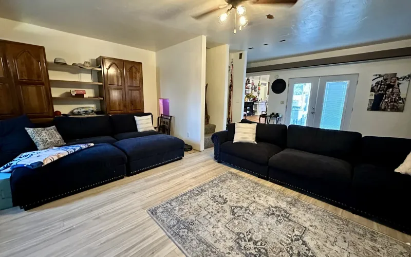 1015 Harrison Avenue, Goodland, Kansas 67735, 4 Bedrooms Bedrooms, ,3 BathroomsBathrooms,Home,For Sale,Harrison,1204