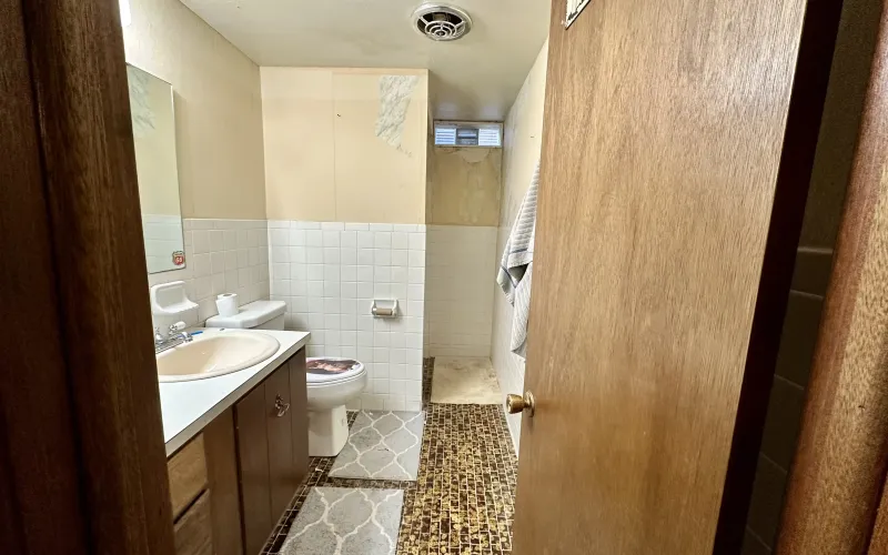 1015 Harrison Avenue, Goodland, Kansas 67735, 4 Bedrooms Bedrooms, ,3 BathroomsBathrooms,Home,For Sale,Harrison,1204