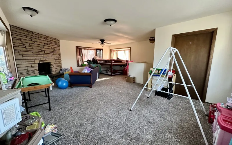 1015 Harrison Avenue, Goodland, Kansas 67735, 4 Bedrooms Bedrooms, ,3 BathroomsBathrooms,Home,For Sale,Harrison,1204