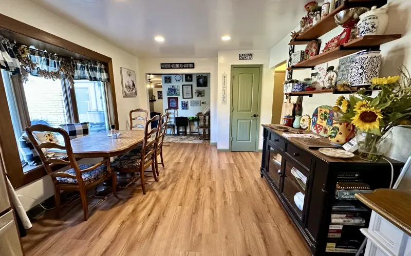 1015 Harrison Avenue, Goodland, Kansas 67735, 4 Bedrooms Bedrooms, ,3 BathroomsBathrooms,Home,For Sale,Harrison,1204