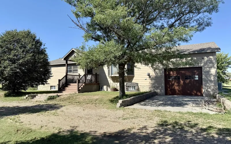 5740 County Road 22, Goodland, Kansas 67735, 5 Bedrooms Bedrooms, ,2 BathroomsBathrooms,Home,For Sale,County Road 22,1208