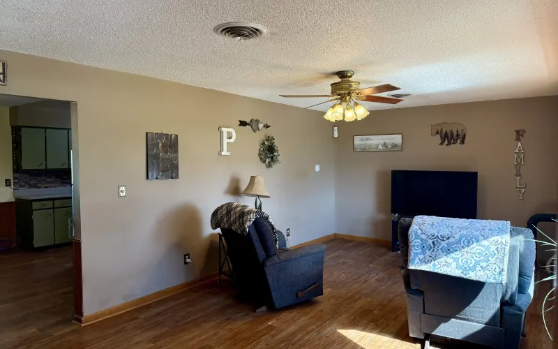 5740 County Road 22, Goodland, Kansas 67735, 5 Bedrooms Bedrooms, ,2 BathroomsBathrooms,Home,For Sale,County Road 22,1208
