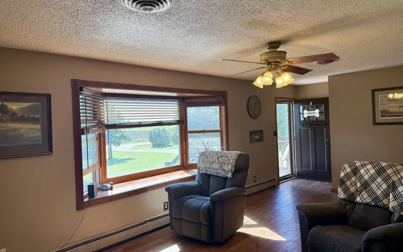 5740 County Road 22, Goodland, Kansas 67735, 5 Bedrooms Bedrooms, ,2 BathroomsBathrooms,Home,For Sale,County Road 22,1208