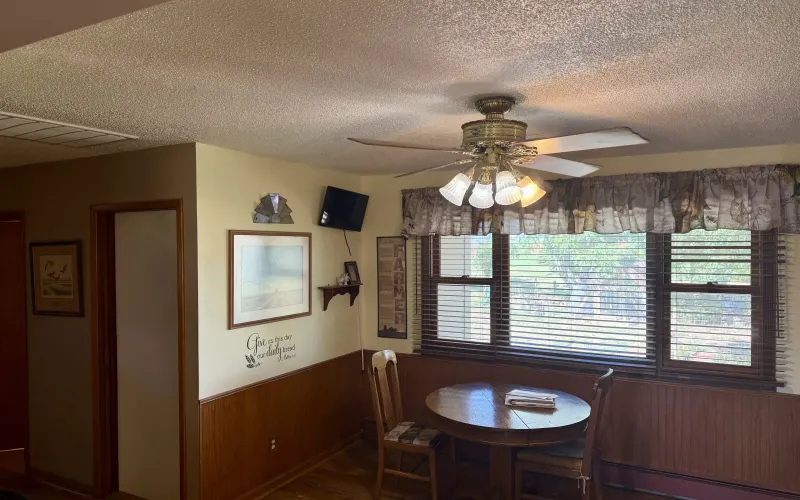 5740 County Road 22, Goodland, Kansas 67735, 5 Bedrooms Bedrooms, ,2 BathroomsBathrooms,Home,For Sale,County Road 22,1208
