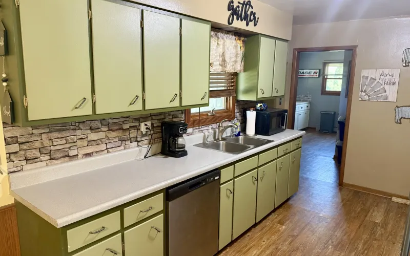 5740 County Road 22, Goodland, Kansas 67735, 5 Bedrooms Bedrooms, ,2 BathroomsBathrooms,Home,For Sale,County Road 22,1208