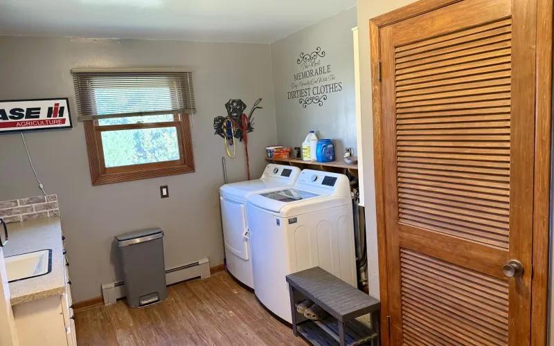 5740 County Road 22, Goodland, Kansas 67735, 5 Bedrooms Bedrooms, ,2 BathroomsBathrooms,Home,For Sale,County Road 22,1208