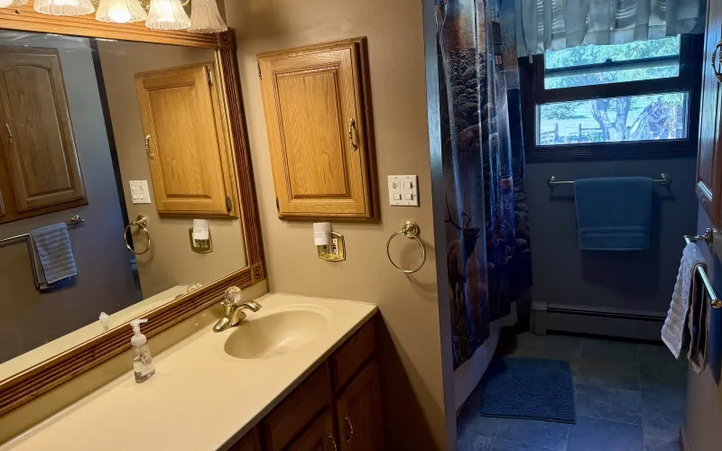 5740 County Road 22, Goodland, Kansas 67735, 5 Bedrooms Bedrooms, ,2 BathroomsBathrooms,Home,For Sale,County Road 22,1208