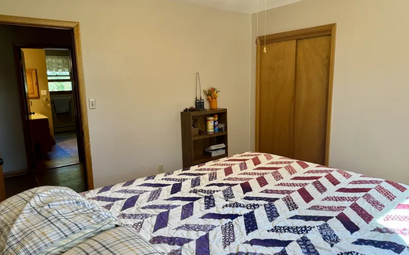 5740 County Road 22, Goodland, Kansas 67735, 5 Bedrooms Bedrooms, ,2 BathroomsBathrooms,Home,For Sale,County Road 22,1208