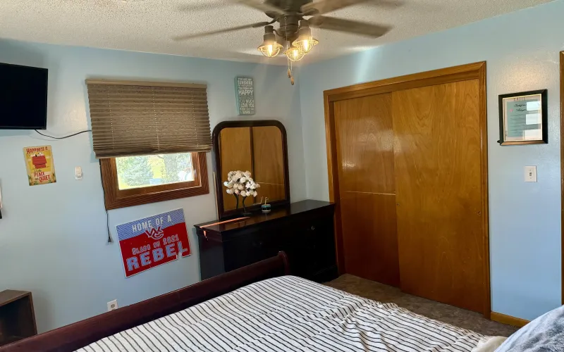 5740 County Road 22, Goodland, Kansas 67735, 5 Bedrooms Bedrooms, ,2 BathroomsBathrooms,Home,For Sale,County Road 22,1208