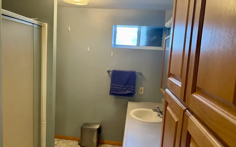 5740 County Road 22, Goodland, Kansas 67735, 5 Bedrooms Bedrooms, ,2 BathroomsBathrooms,Home,For Sale,County Road 22,1208