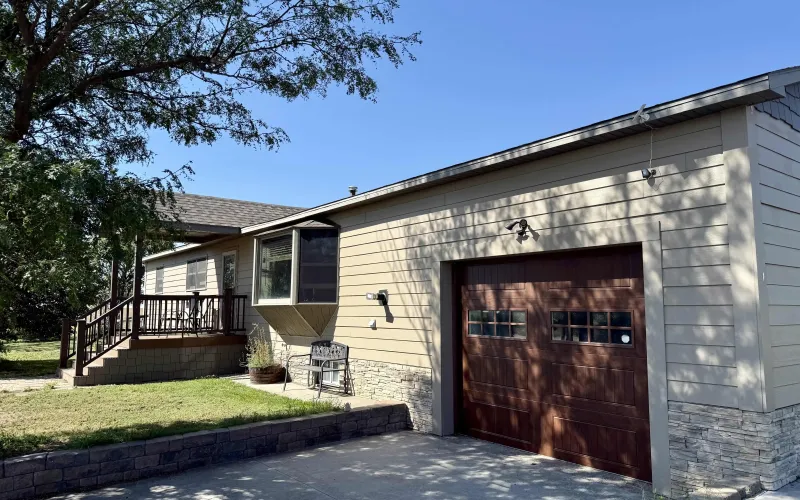 5740 County Road 22, Goodland, Kansas 67735, 5 Bedrooms Bedrooms, ,2 BathroomsBathrooms,Home,For Sale,County Road 22,1208