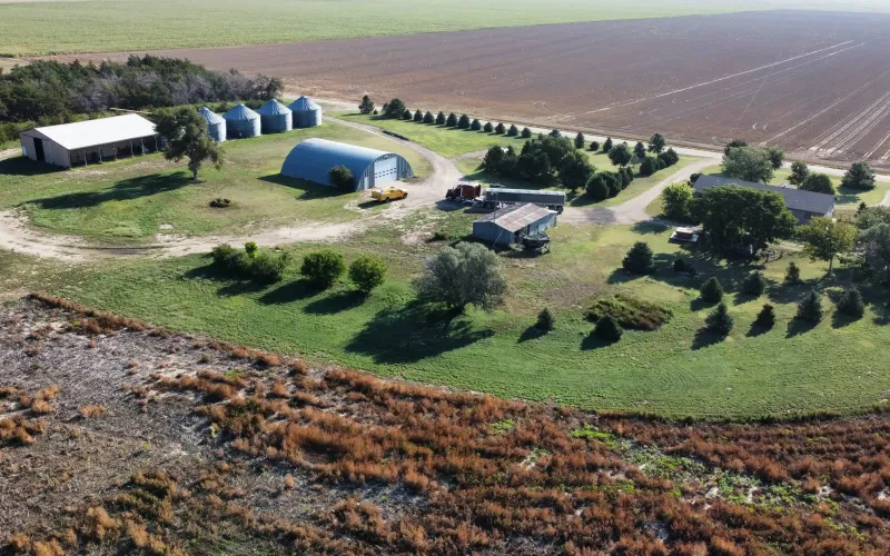 5740 County Road 22, Goodland, Kansas 67735, 5 Bedrooms Bedrooms, ,2 BathroomsBathrooms,Home,For Sale,County Road 22,1208