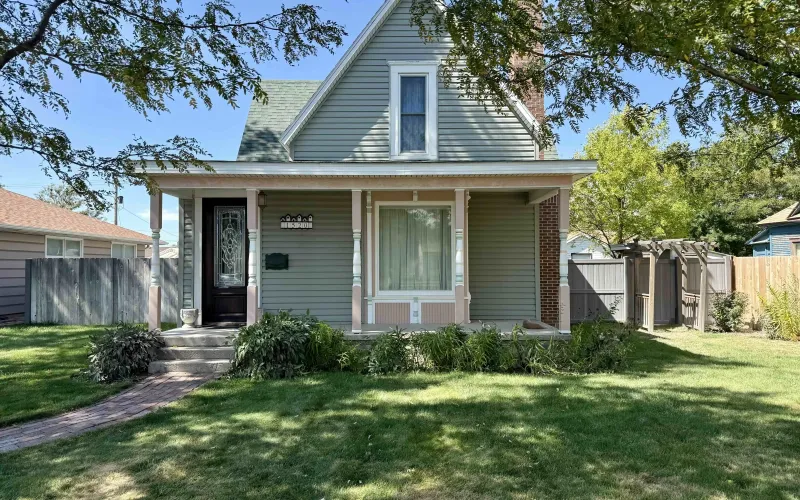 1520 Center Ave., Goodland, Kansas 67735, ,2 BathroomsBathrooms,Home,For Sale,Center,1211