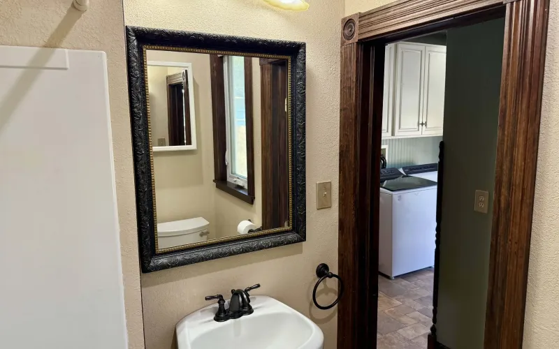 1520 Center Ave., Goodland, Kansas 67735, ,2 BathroomsBathrooms,Home,For Sale,Center,1211