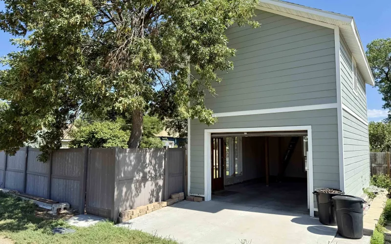1520 Center Ave., Goodland, Kansas 67735, ,2 BathroomsBathrooms,Home,For Sale,Center,1211