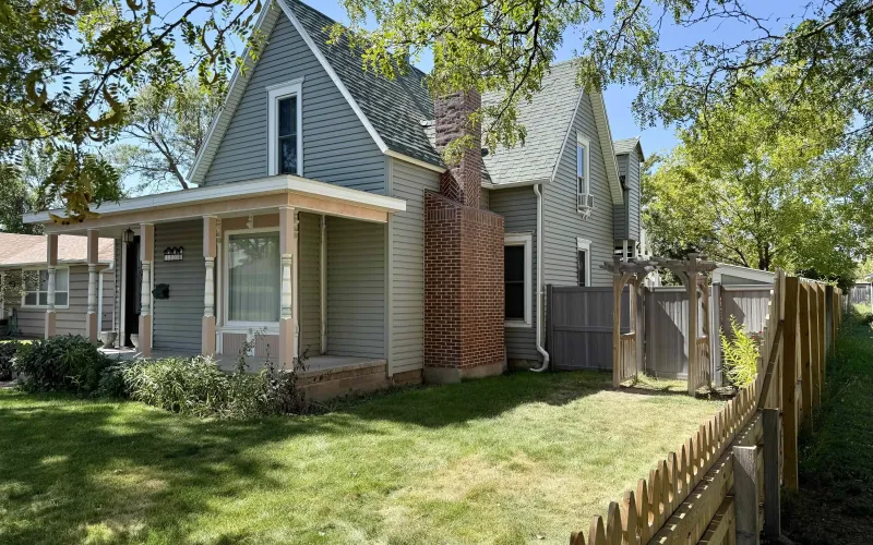 1520 Center Ave., Goodland, Kansas 67735, ,2 BathroomsBathrooms,Home,For Sale,Center,1211