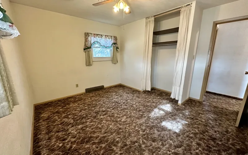 527 W 12th Street, Goodland, Kansas 67735, 3 Bedrooms Bedrooms, 0 ,2 BathroomsBathrooms,Home,For Sale,W 12th,0,1218