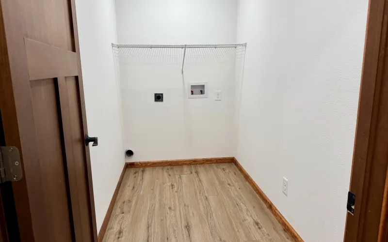 1506 Cattletrail St, Goodland, Kansas 67735, 3 Bedrooms Bedrooms, 0 ,2 BathroomsBathrooms,Home,For Sale,Cattletrail,0,1222