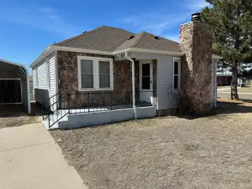 202 Center Ave, Goodland, Kansas 67735, 3 Bedrooms Bedrooms, ,2 BathroomsBathrooms,Home,Sold,Center Ave,1061