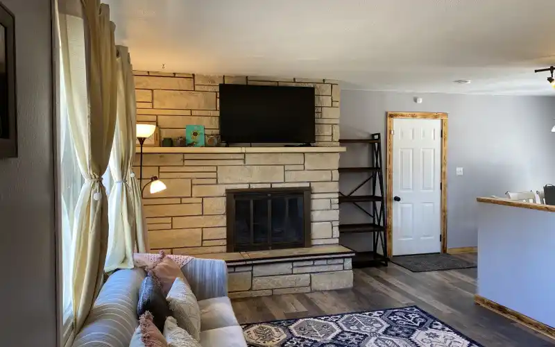 419 Arcade Avenue, Goodland, Kansas 67735, 5 Bedrooms Bedrooms, ,3 BathroomsBathrooms,Home,Sold,Arcade,1063