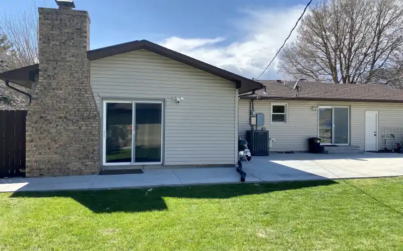 419 Arcade Avenue, Goodland, Kansas 67735, 5 Bedrooms Bedrooms, ,3 BathroomsBathrooms,Home,Sold,Arcade,1063