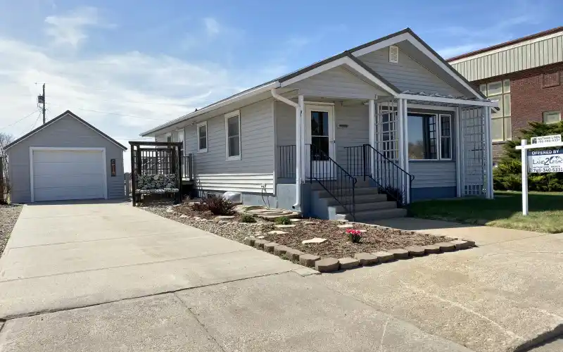 210 Nebraska Avenue, Brewster, Kansas 67732, 4 Bedrooms Bedrooms, ,2 BathroomsBathrooms,Home,Sold,Nebraska,1064