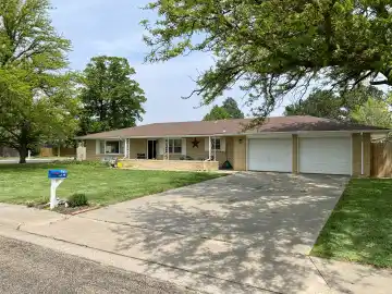 710 East 7th, Goodland, Kansas 67735, 3 Bedrooms Bedrooms, ,2 BathroomsBathrooms,Home,Sold,East 7th,1067
