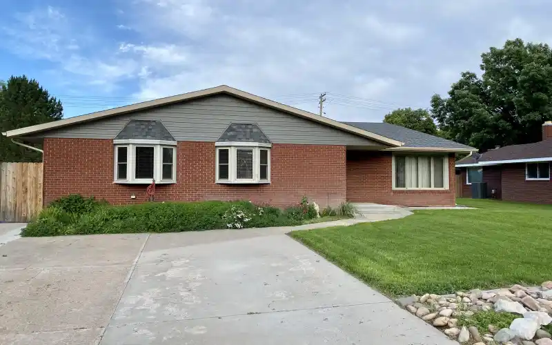 915 Arcade Avenue, Goodland, Kansas 67735, 4 Bedrooms Bedrooms, ,2 BathroomsBathrooms,Home,Sold,Arcade,1068