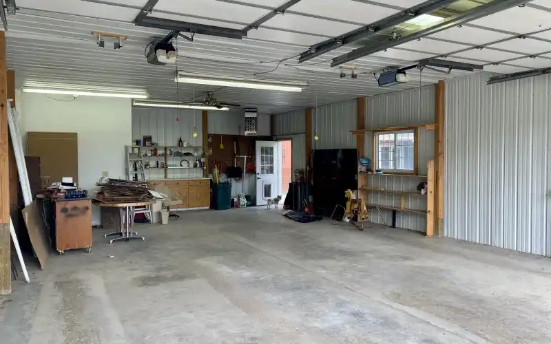 915 Arcade Avenue, Goodland, Kansas 67735, 4 Bedrooms Bedrooms, ,2 BathroomsBathrooms,Home,Sold,Arcade,1068