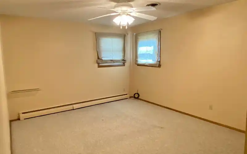 915 Arcade Avenue, Goodland, Kansas 67735, 4 Bedrooms Bedrooms, ,2 BathroomsBathrooms,Home,Sold,Arcade,1068