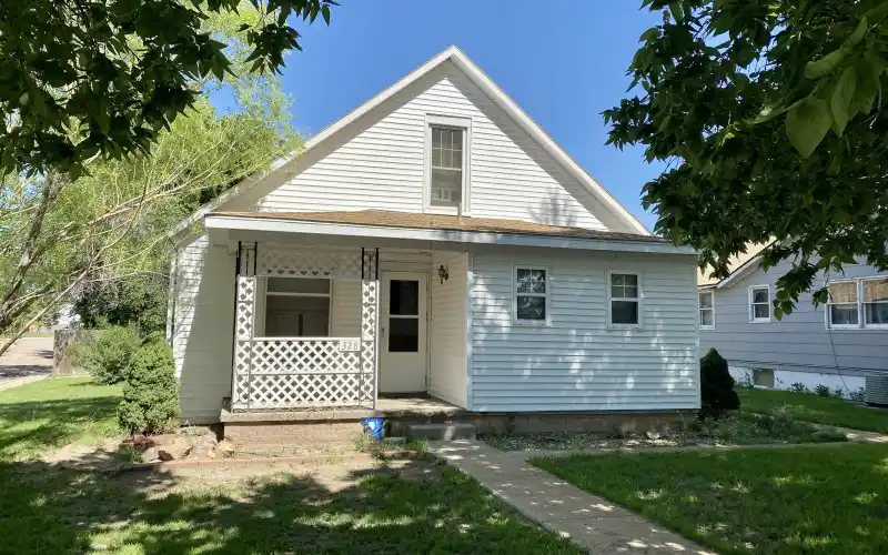 328 North Ericson Avenue, Sharon Springs, Kansas 67758, 3 Bedrooms Bedrooms, ,2 BathroomsBathrooms,Home,Sold,North Ericson,1069