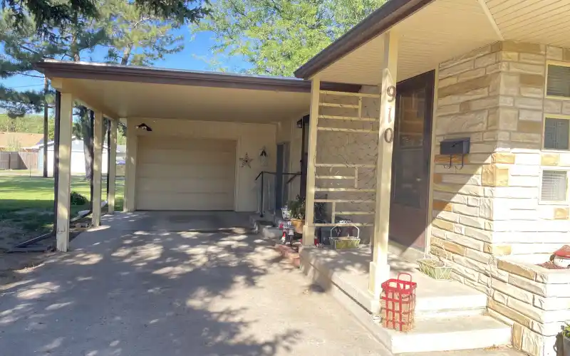 910 College Ave, Goodland, Kansas 67735, 3 Bedrooms Bedrooms, ,2 BathroomsBathrooms,Home,Sold,College,1079